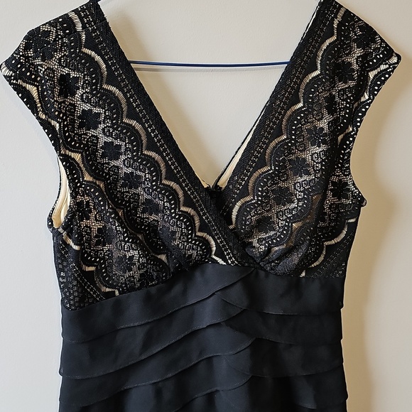 Jessica Dresses & Skirts - Jessica Size 10 Black and Gold Lace Mini Dress